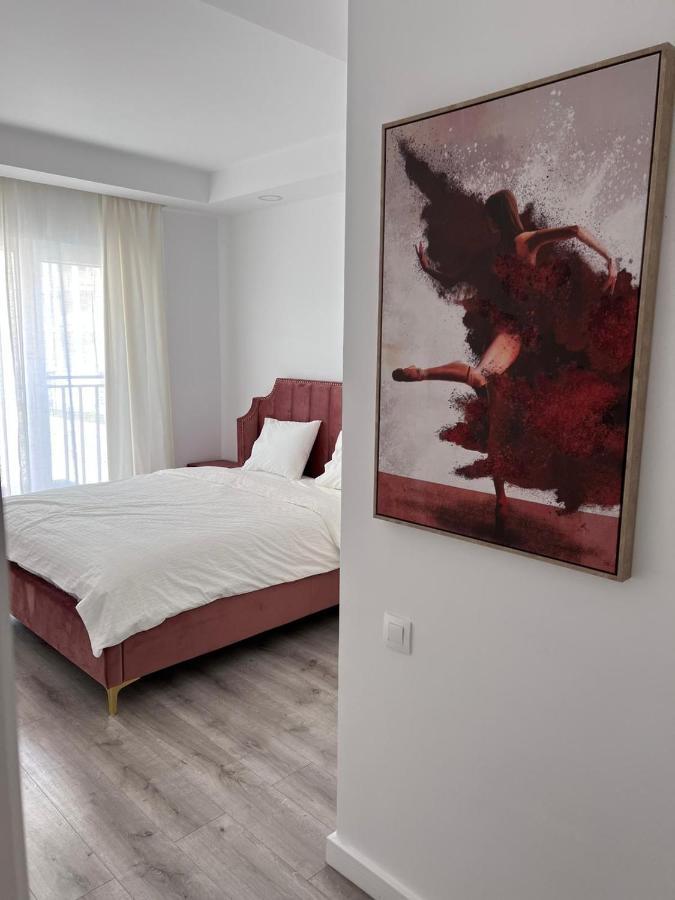 Cosmopolis Bliss: Your Home Away From Home Stefanestii de Jos Exteriör bild